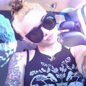 Meet your Posher, Move with the moon